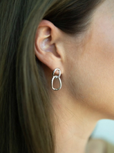 Load image into Gallery viewer, Les Soeurs - Cara Double Loop - Silver