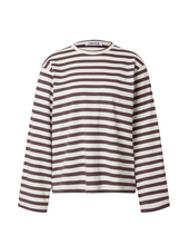 Load image into Gallery viewer, Edited - Verlee T-shirt - Plum Stripe