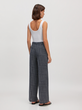 Load image into Gallery viewer, Edited - Nalani Trousers - Zwart