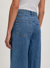 Load image into Gallery viewer, Edited - Theodora Jeans - Denim