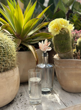 Load image into Gallery viewer, Studio Noticed - Flessenstop - Schelp