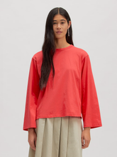 Load image into Gallery viewer, Edited - Verlee T-shirt - Rood