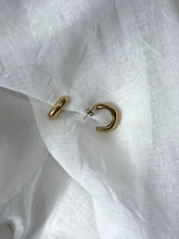 Load image into Gallery viewer, Masté - Coralie Oorbellen - Goud