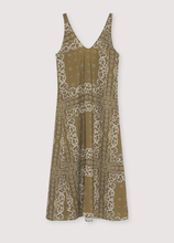 Load image into Gallery viewer, The New Society - Waterlily Kleed - Bandana Kaki