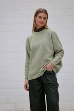 Load image into Gallery viewer, Sil - Kamilla Pull - Groen