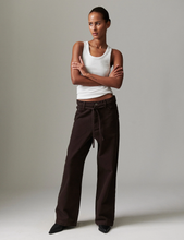 Load image into Gallery viewer, Day - Elijah Jeans - Coffee
