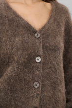 Load image into Gallery viewer, Gestuz - Debbie V-neck Cardigan - Chestnut