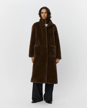 Load image into Gallery viewer, Sofie Schnoor - Mona Mantel - Bruin