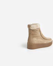 Load image into Gallery viewer, Flattered - Simone Suede Boots - Sand