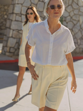 Load image into Gallery viewer, Les Soeurs - Joshua Short - Lichtgeel