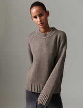 Load image into Gallery viewer, Day -Glen Pull - Walnut