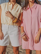 Load image into Gallery viewer, Les Soeurs - Blue Blouse - Lichtgeel