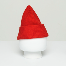 Load image into Gallery viewer, Le Bonnet - Beanie - Crimson