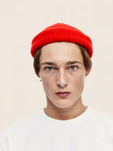 Load image into Gallery viewer, Le Bonnet - Beanie - Crimson